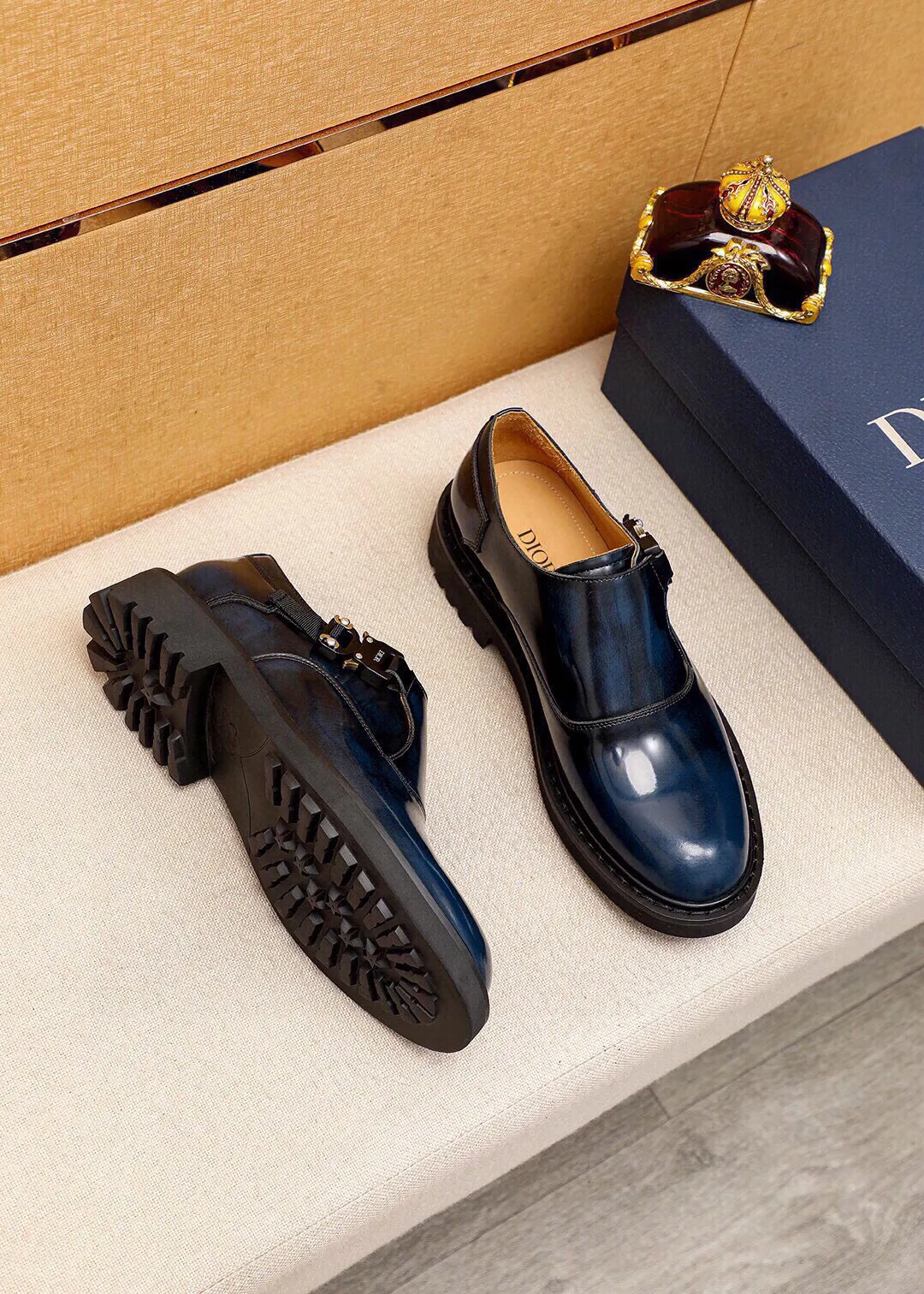 Men's men's shoes 💰600 💐"Dior" Dior 🇮🇹🇮🇹 counter synchronization Top purchasing agent 🔍🔍Men's 2⃣️0⃣️2⃣️5⃣️Business leather shoes Original open-edge beads imported from Italy, fully imported cow leather lining, sole: original T men's shoes 💰U outsole, exclusive movable molded sole, super comfortable, original factory follow-up goods, 🔍🔍high quality, can be entered and exited the counter at will, welcome to compare. Regular size 39-44 (customized at 38.45🉑️) 3 colors🉑️ to choose from